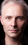 Фото — Марк Боннар (Mark Bonnar)