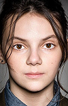 Фото — Дафни Кин (Dafne Keen)